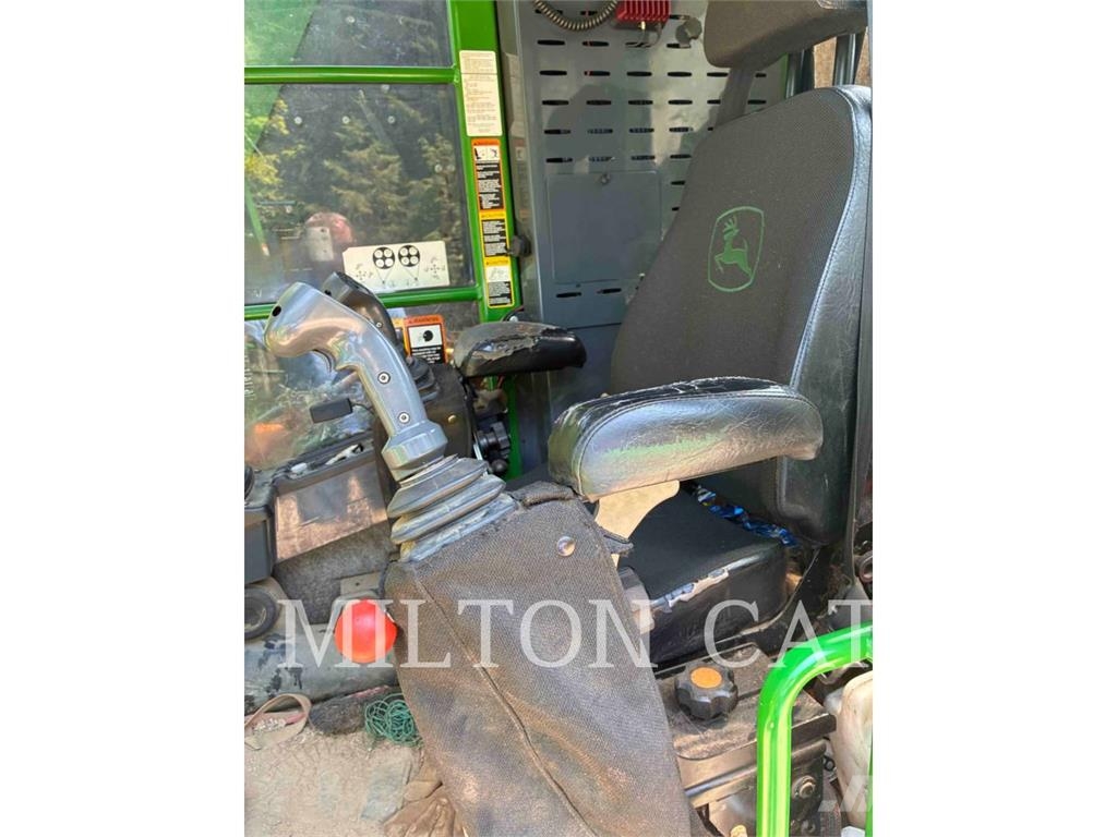 John Deere 853M Валочно-пакетувальні машини