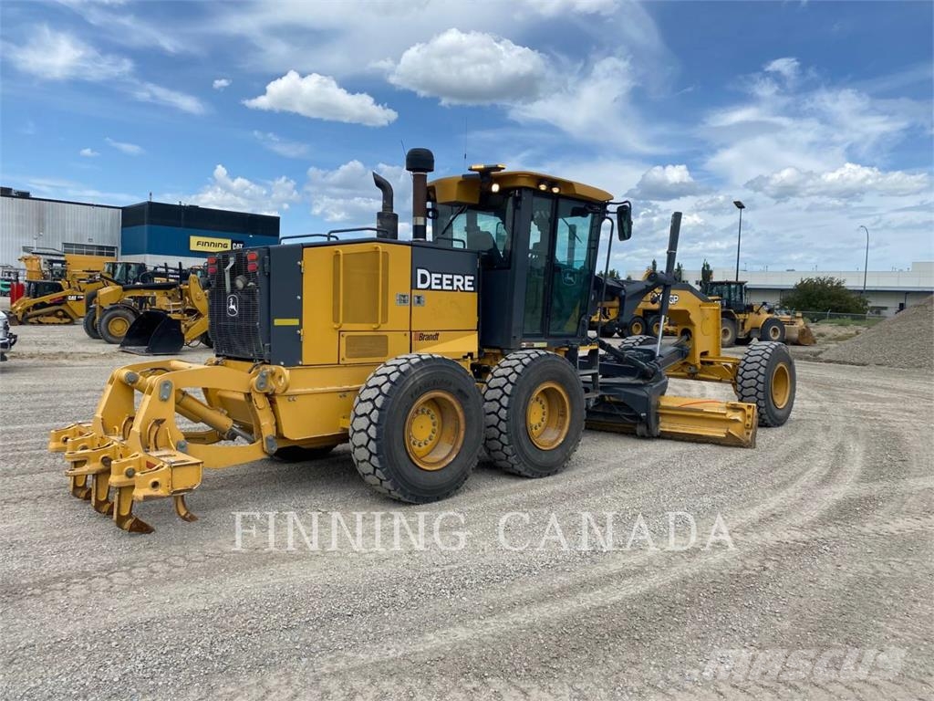 John Deere 872G Грейдери