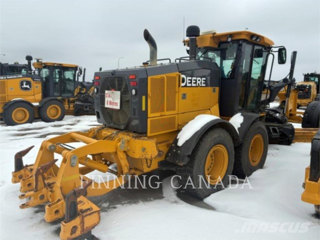 John Deere 872GP Graders