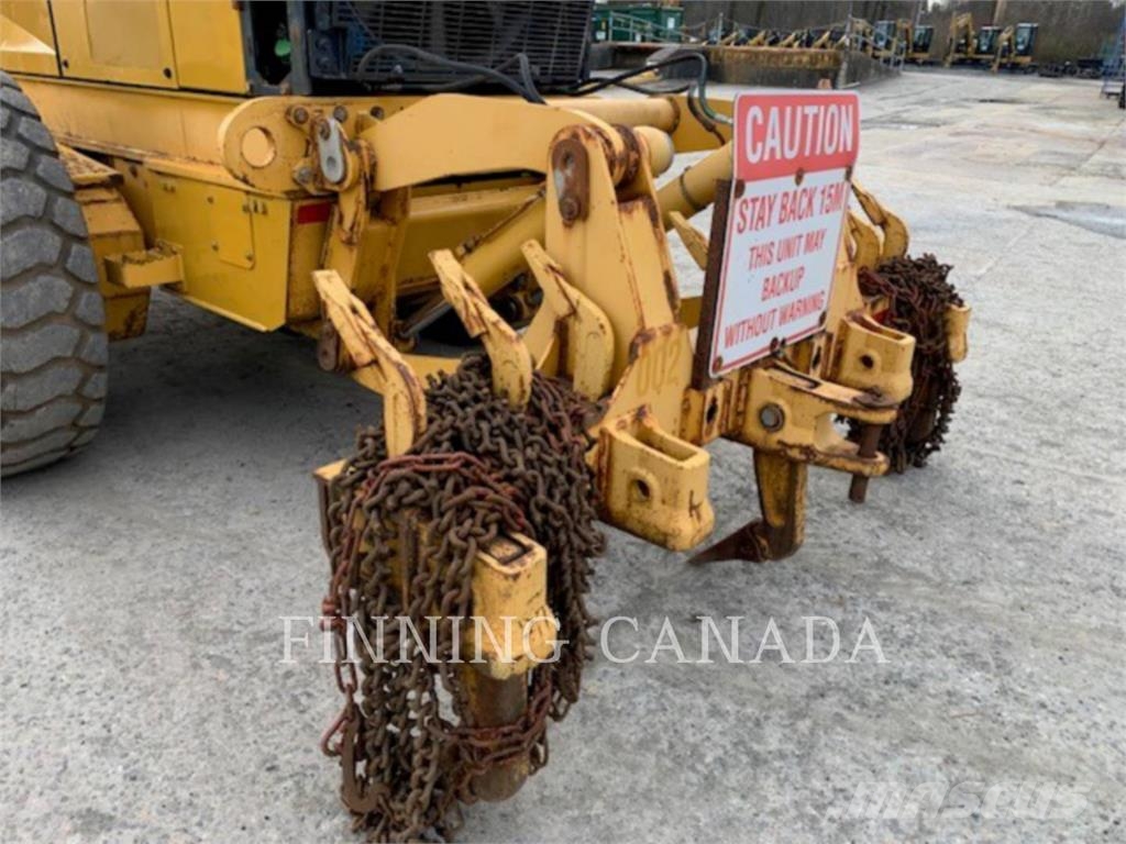 John Deere 872GP AWD معدات تمهيد الطرق