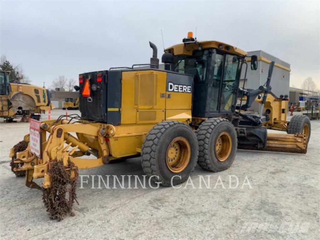 John Deere 872GP AWD معدات تمهيد الطرق
