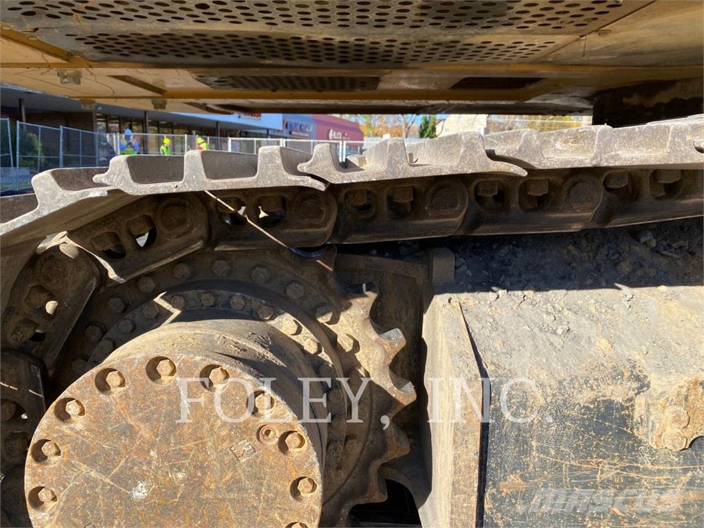 John Deere & CO. 300G حفارات زحافة