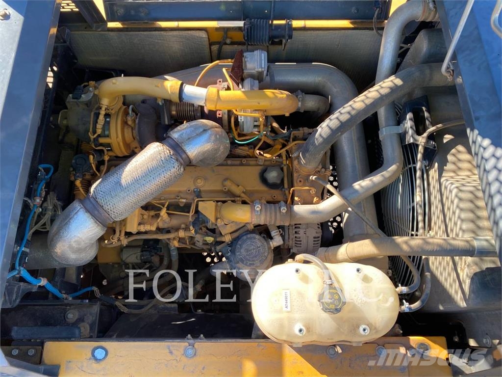 John Deere & CO. 300G حفارات زحافة