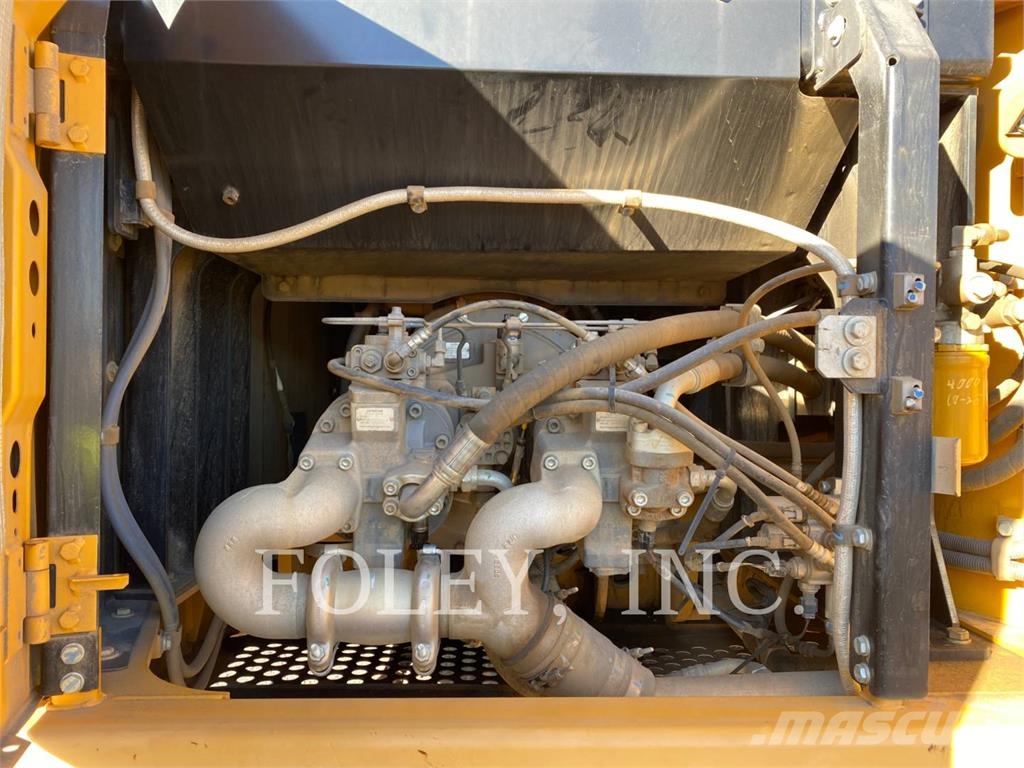 John Deere & CO. 300G حفارات زحافة