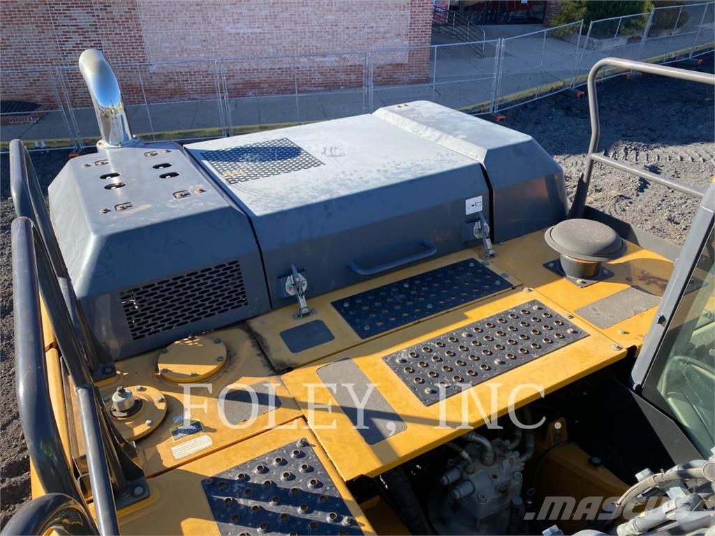 John Deere & CO. 300G حفارات زحافة