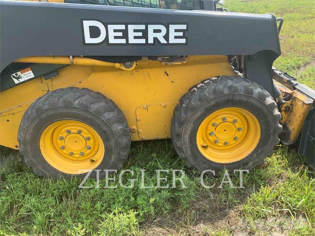 John Deere & CO. 318D Skid steer loaders