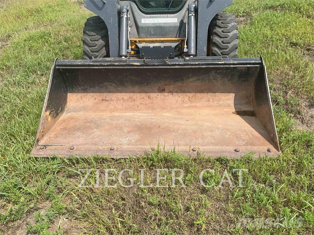 John Deere & CO. 318D Skid steer loaders
