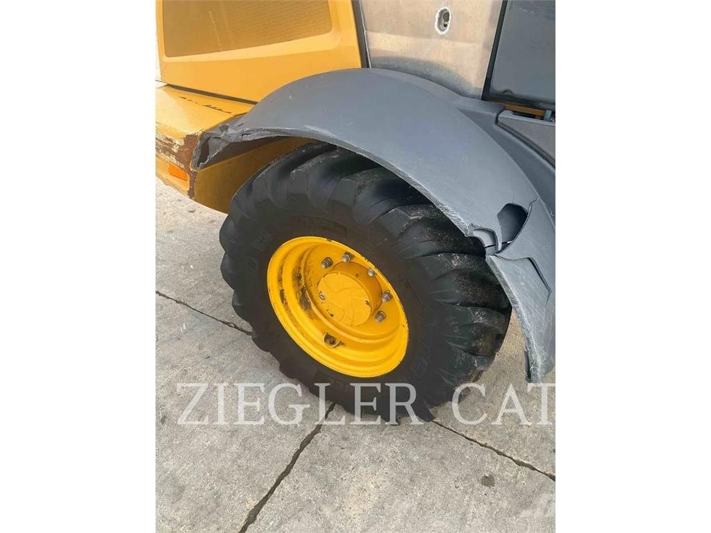 John Deere & CO. 324L Radlader