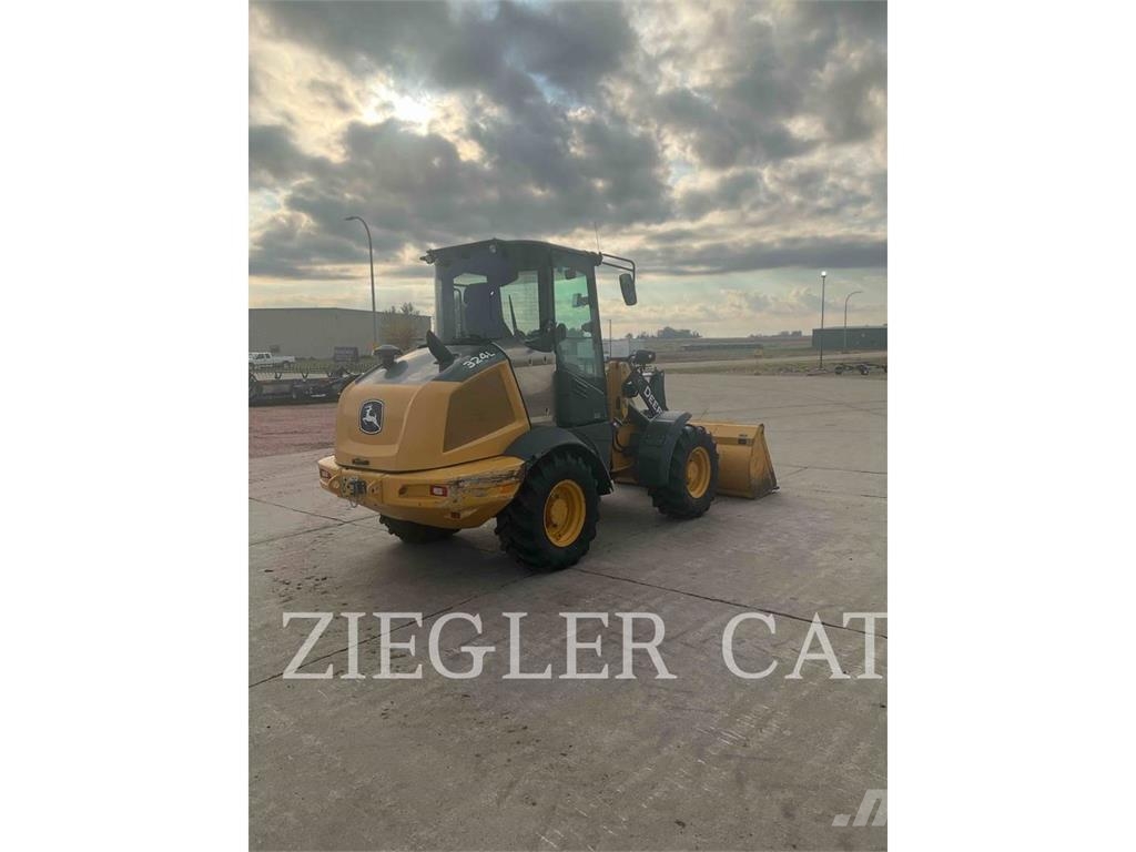 John Deere & CO. 324L Radlader