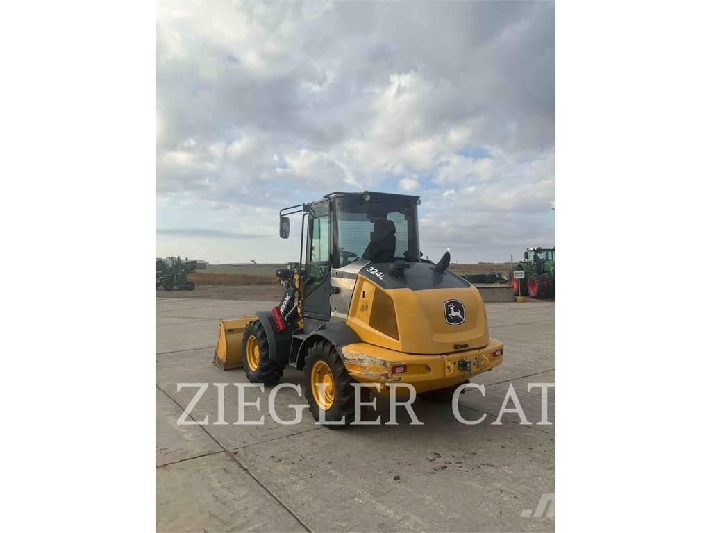 John Deere & CO. 324L Radlader