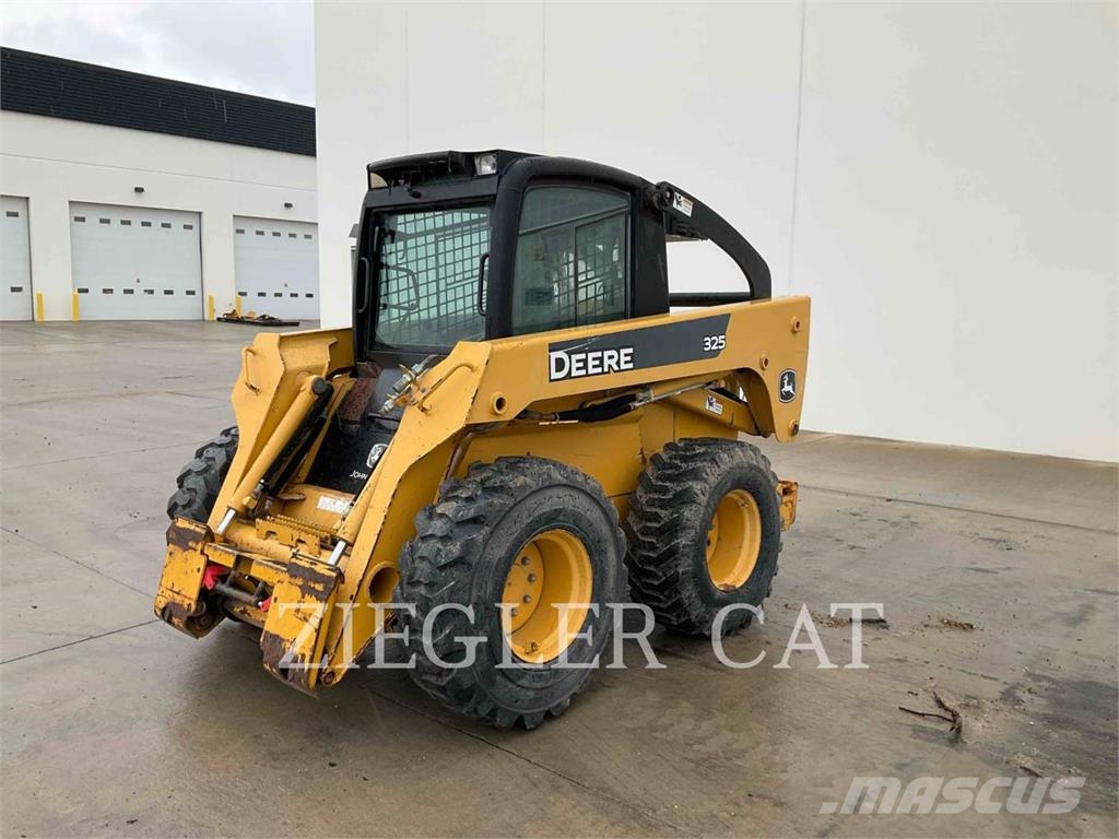 John Deere & CO. 325 Skid steer mini nakladalci