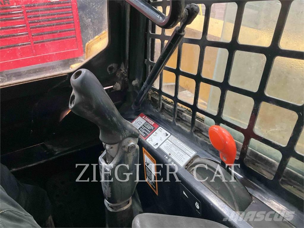 John Deere & CO. 325 Skid steer mini nakladalci