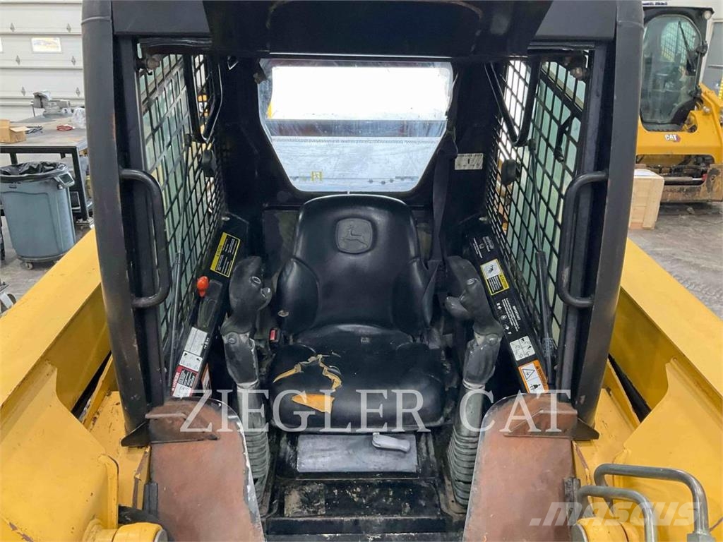 John Deere & CO. 325 Skid steer mini nakladalci