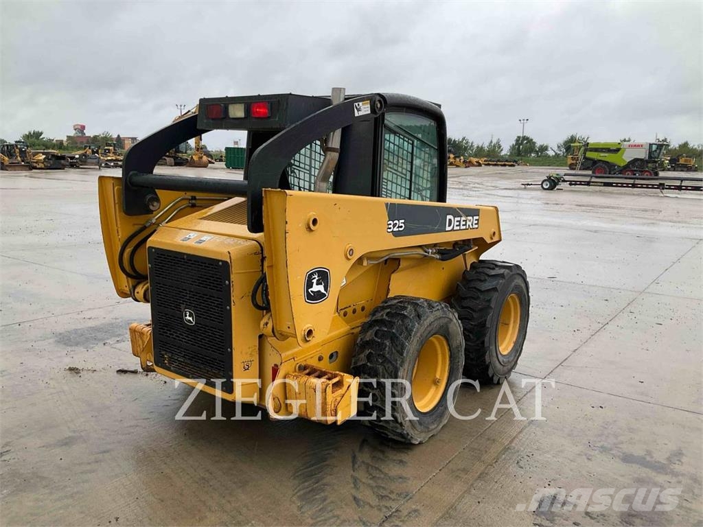 John Deere & CO. 325 Skid steer mini nakladalci