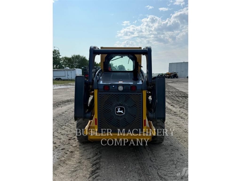 John Deere & CO. 326 Skid steer loaders