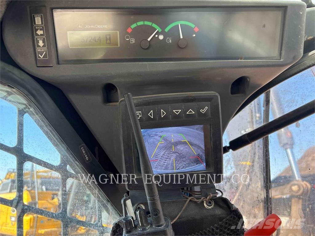 John Deere & CO. 330G لوادر انزلاقية التوجيه