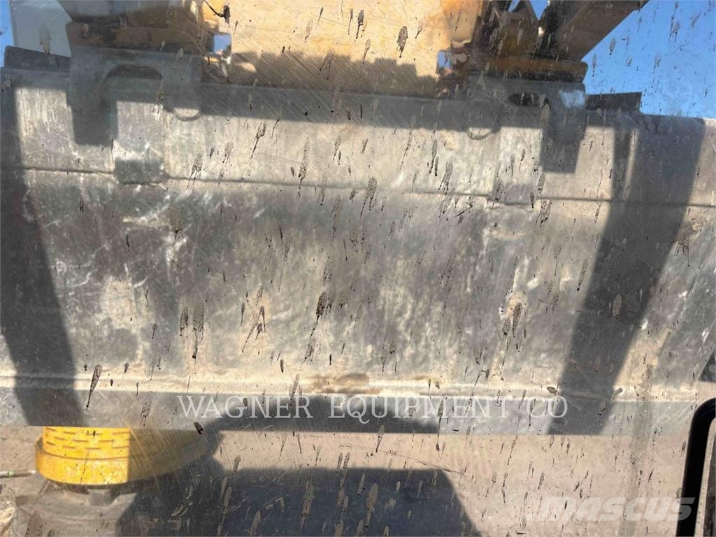 John Deere & CO. 330G لوادر انزلاقية التوجيه