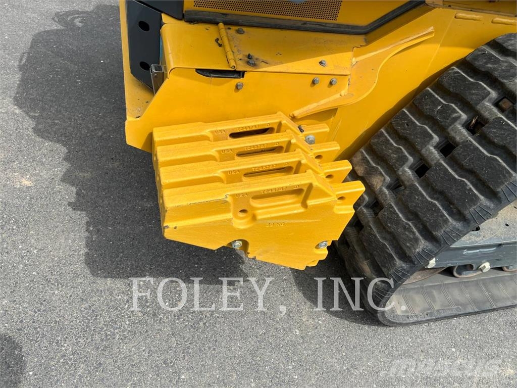 John Deere & CO. 331G لوادر زحافة