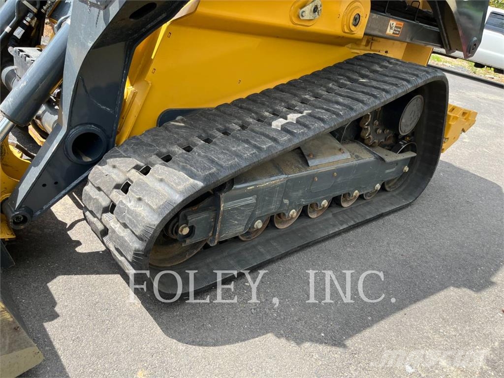 John Deere & CO. 331G لوادر زحافة