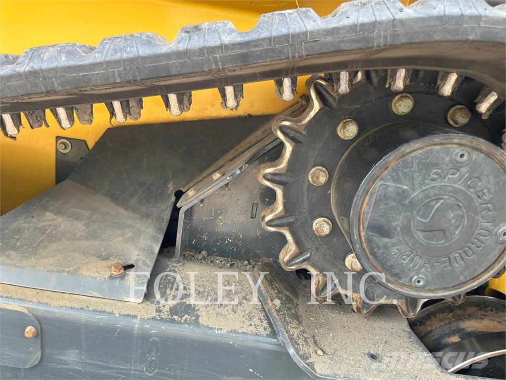 John Deere & CO. 331G لوادر زحافة