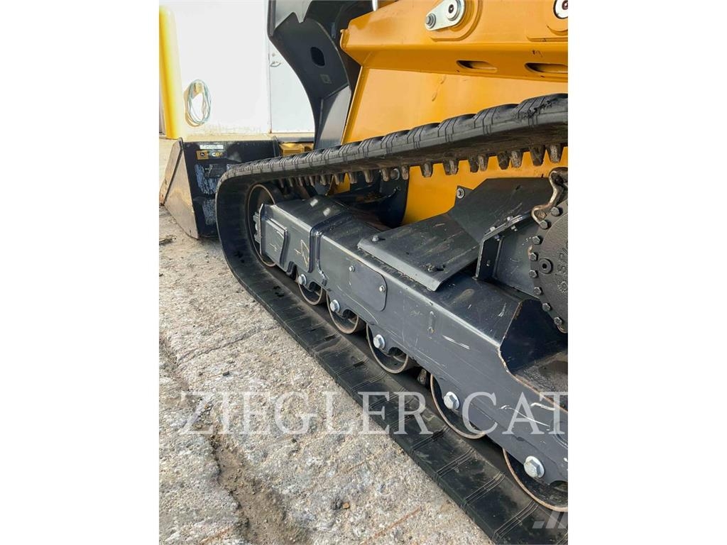 John Deere & CO. 331P Гусеничные фронтальные погрузчики