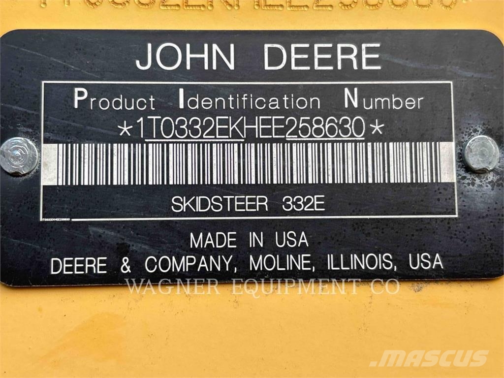 John Deere & CO. 332E Мини-погрузчики
