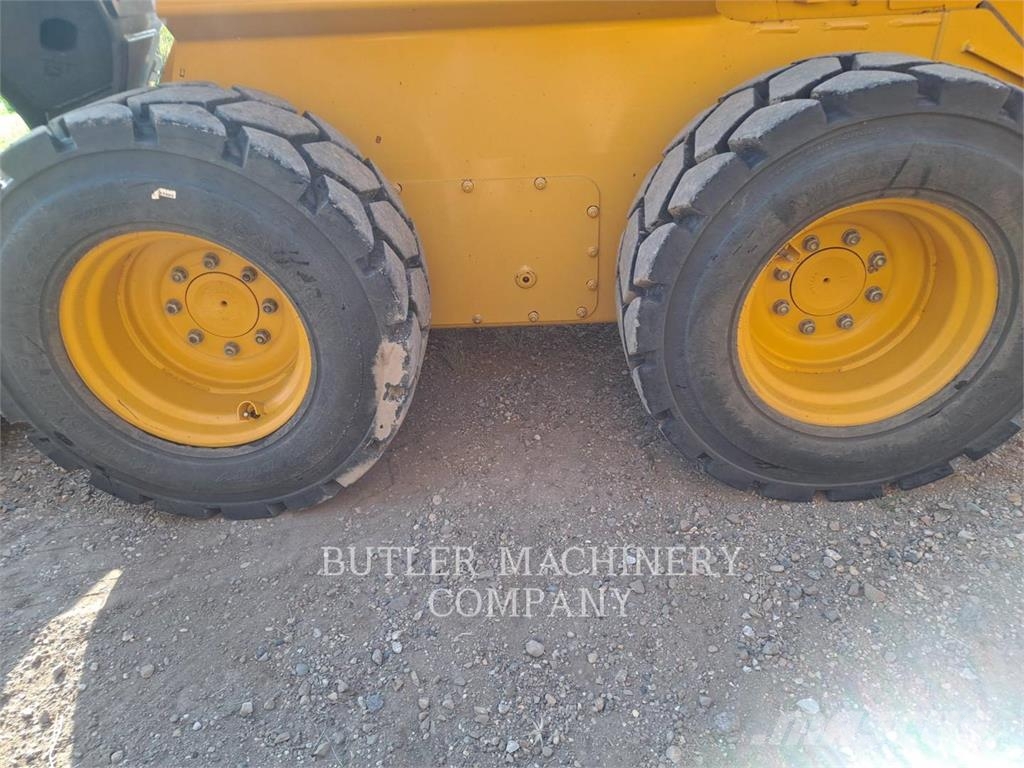 John Deere & CO. 332G Kompaktlaadurid