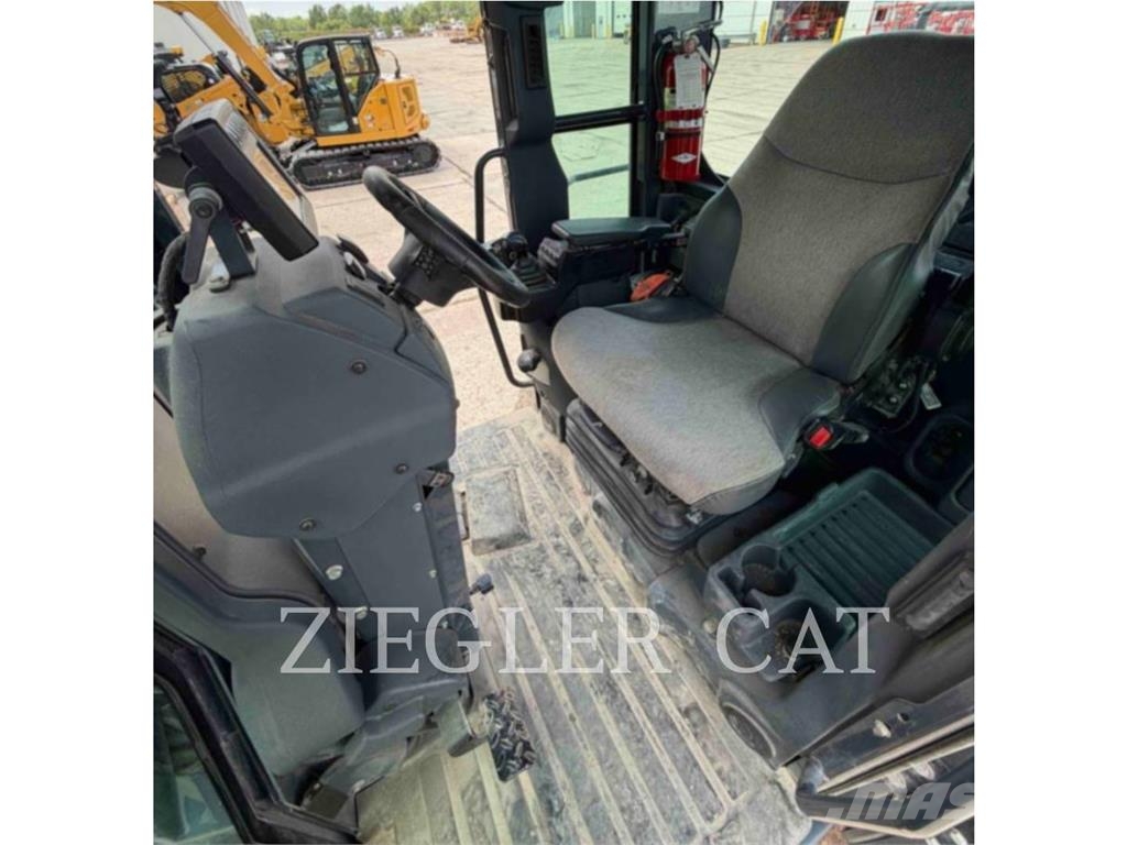 John Deere & CO. 672G معدات تمهيد الطرق