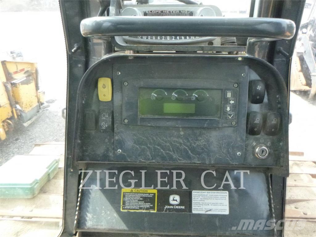 John Deere & CO. 700J بلدوزرات مجنزرة