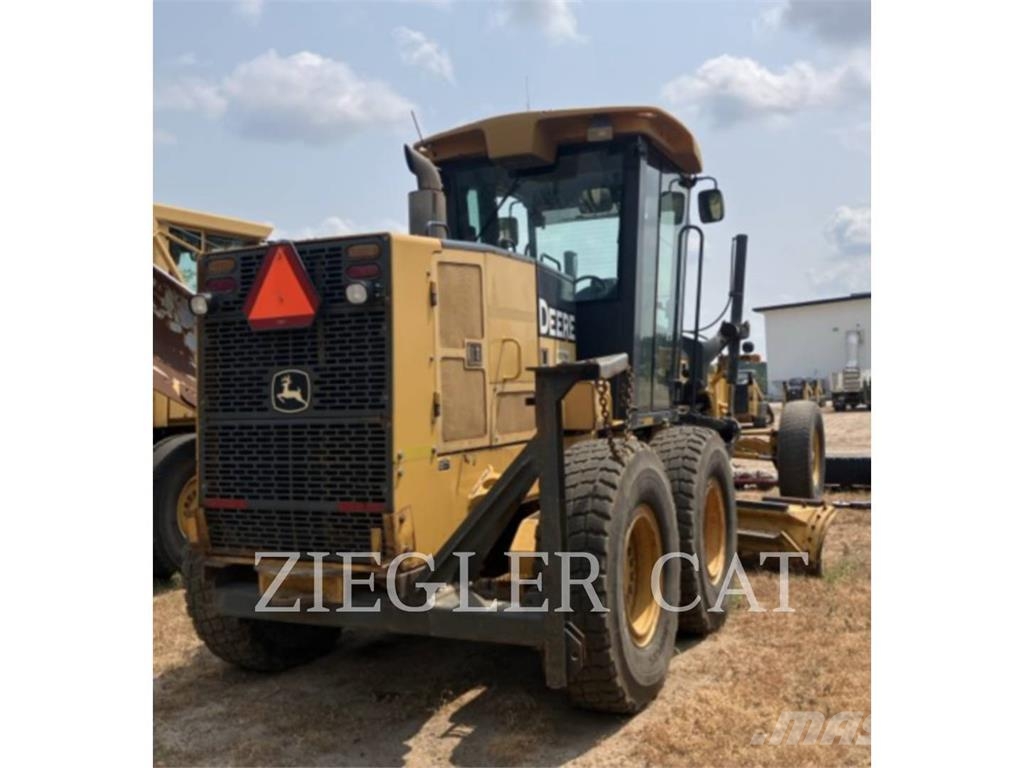 John Deere & CO. 770D معدات تمهيد الطرق