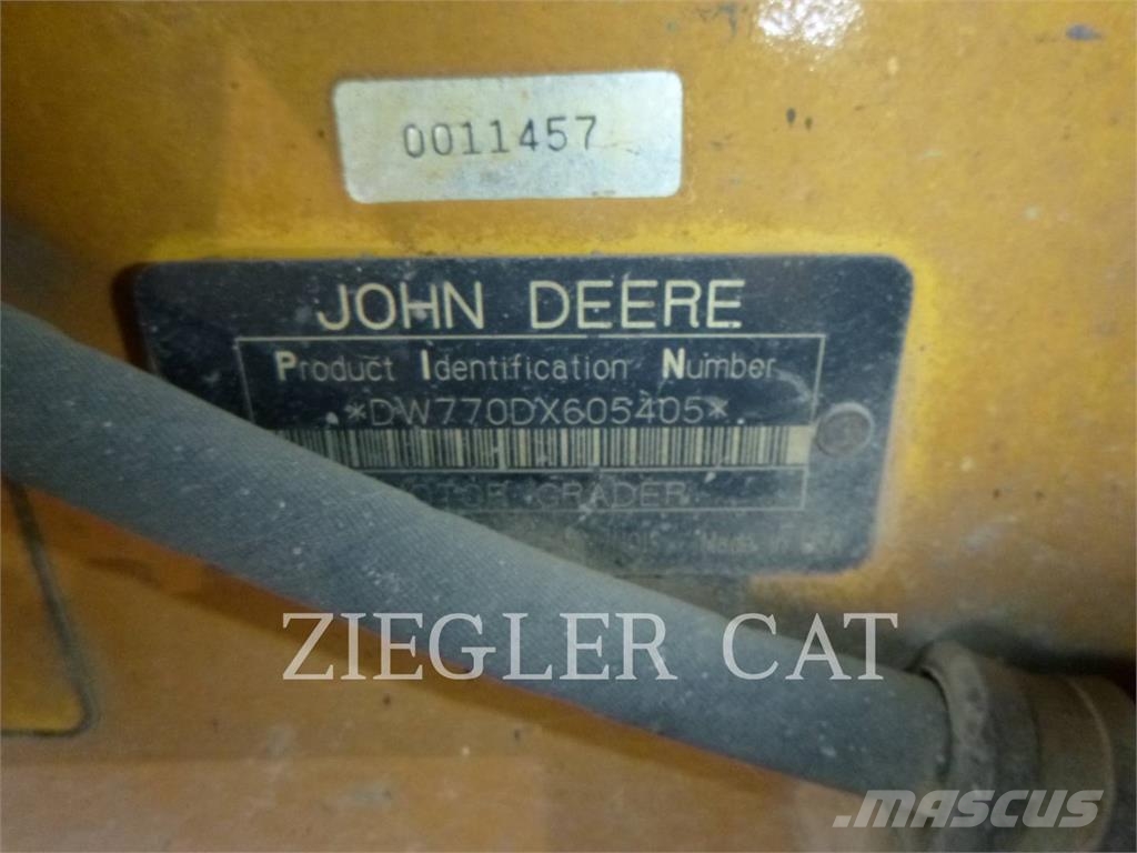John Deere & CO. 770D معدات تمهيد الطرق
