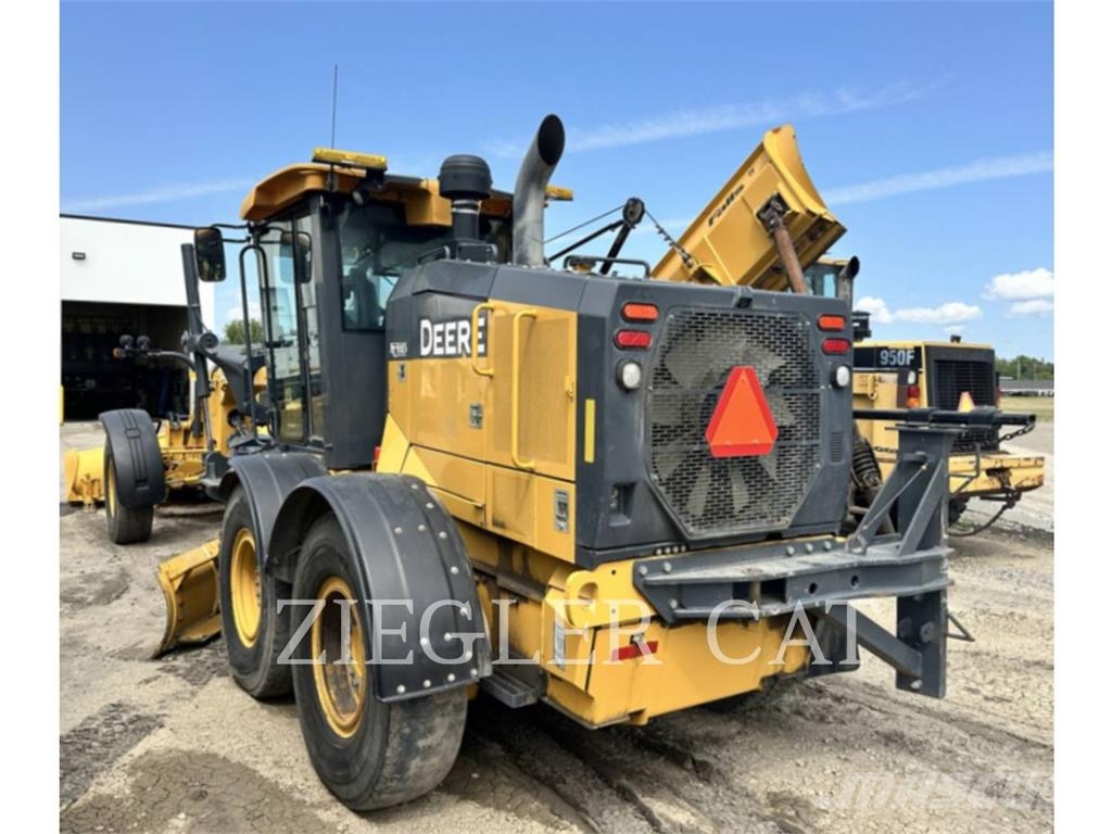 John Deere & CO. 770GP معدات تمهيد الطرق