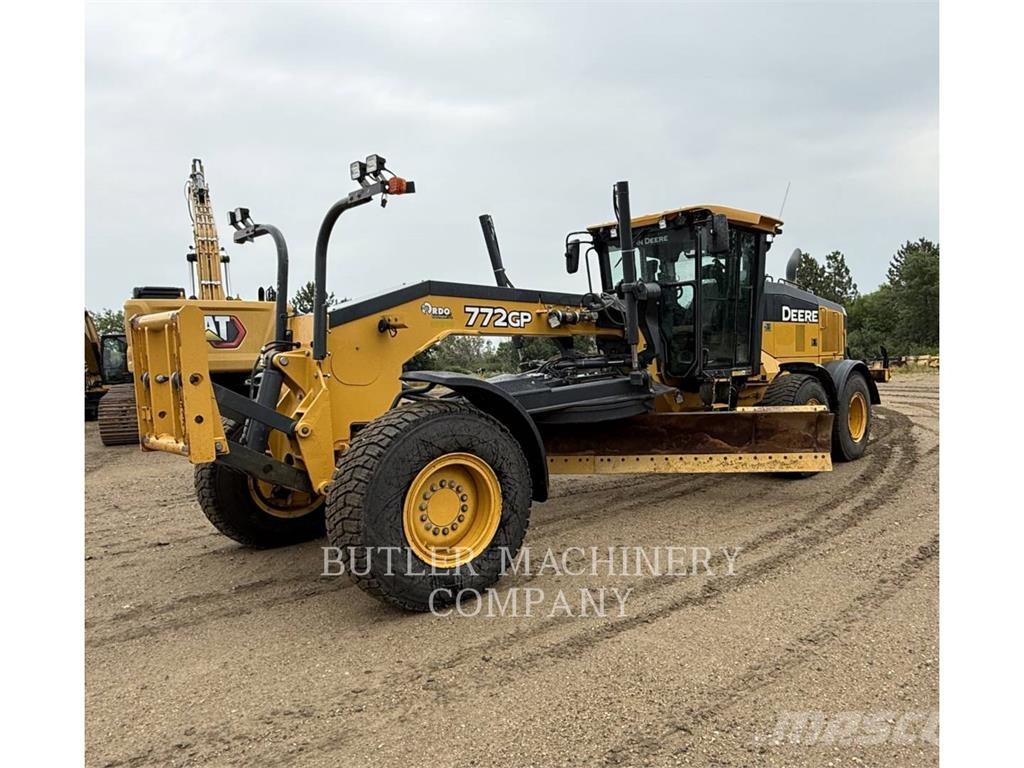 John Deere & CO. 772GP معدات تمهيد الطرق