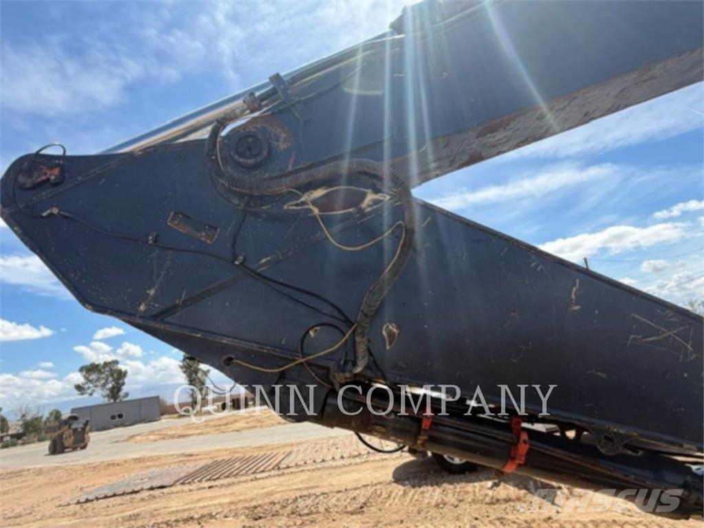 John Deere & CO. 850D Crawler excavators