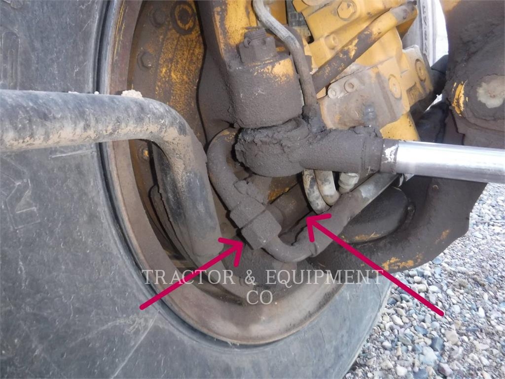 John Deere & CO. 872GP معدات تمهيد الطرق