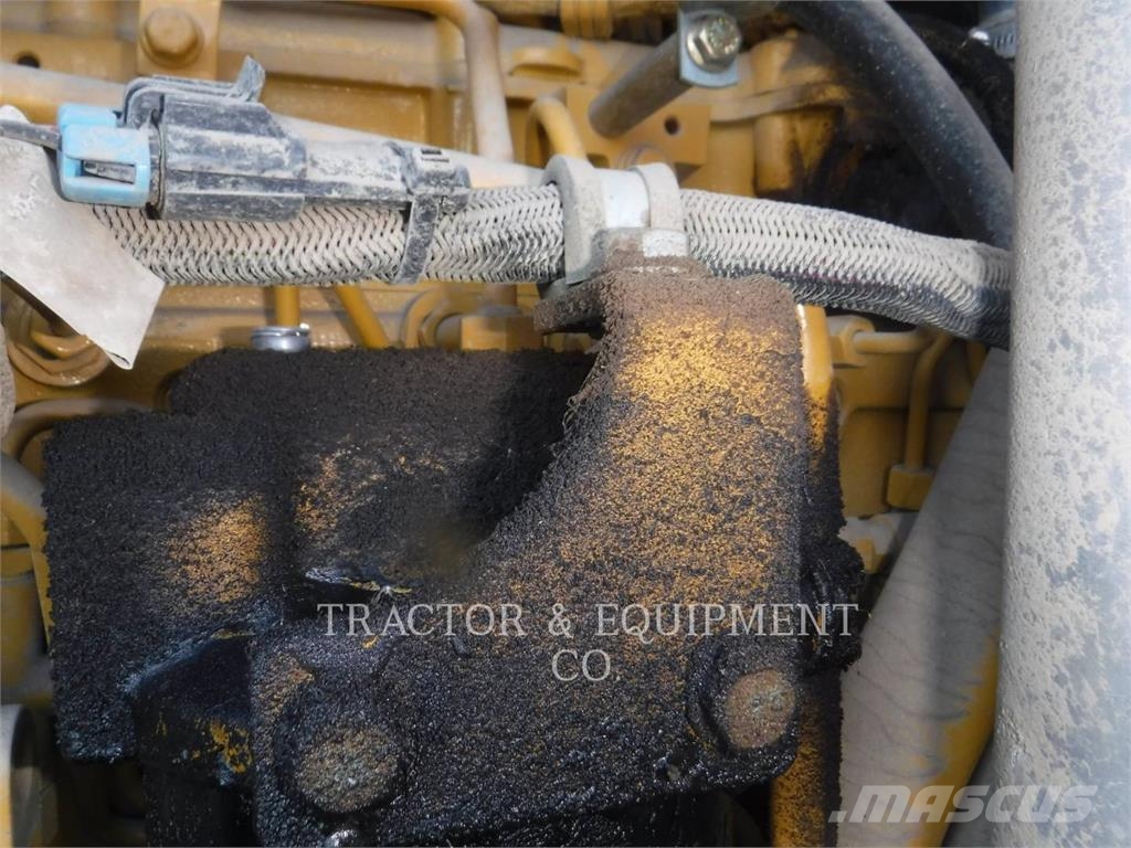 John Deere & CO. 872GP معدات تمهيد الطرق