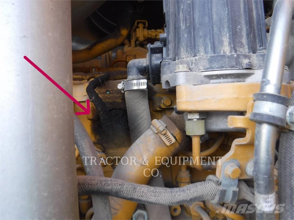 John Deere & CO. 872GP معدات تمهيد الطرق