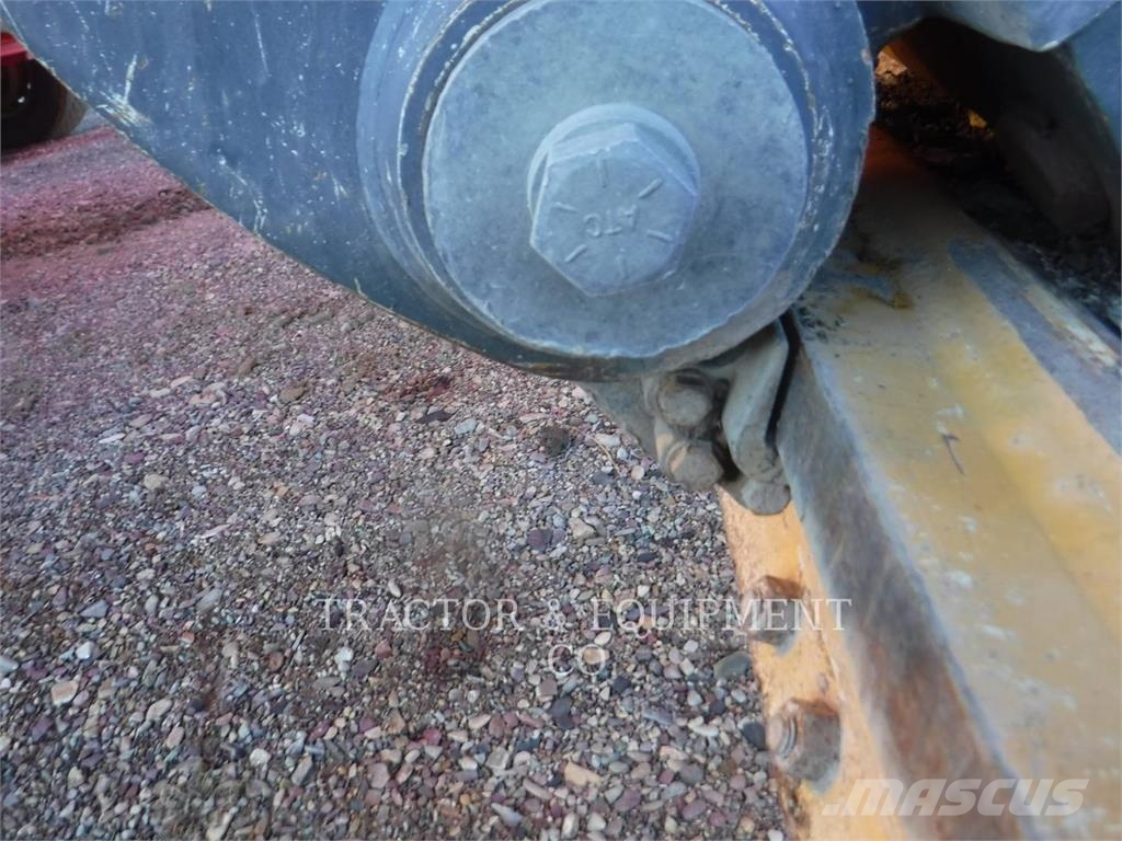 John Deere & CO. 872GP معدات تمهيد الطرق