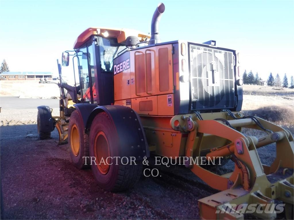 John Deere & CO. 872GP معدات تمهيد الطرق