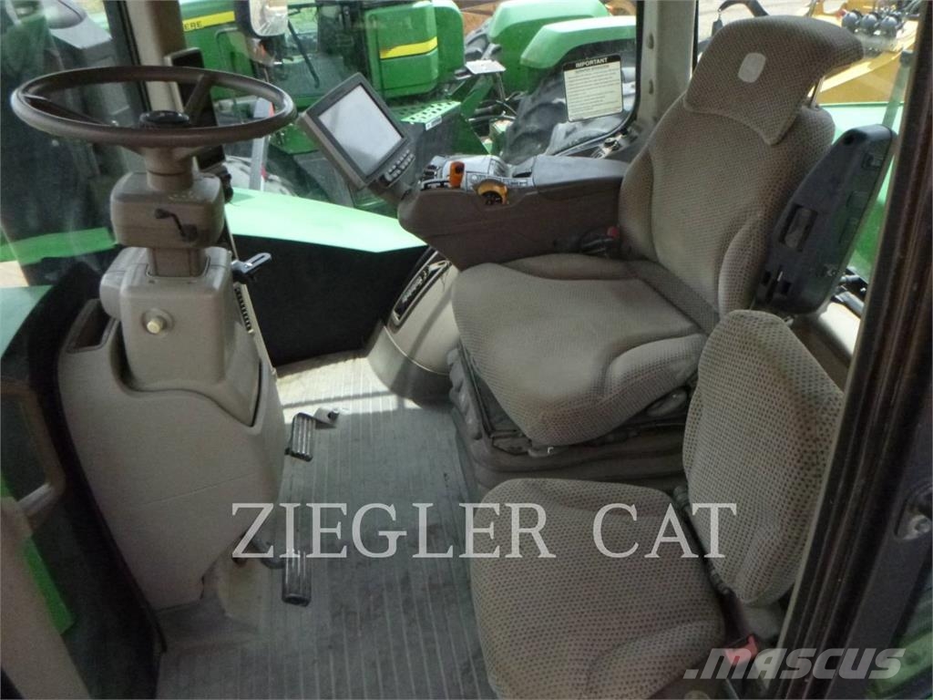 John Deere & CO. 9520R Tractoren