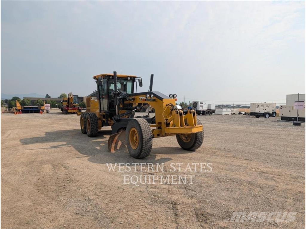 John Deere & CO. JD 770G معدات تمهيد الطرق