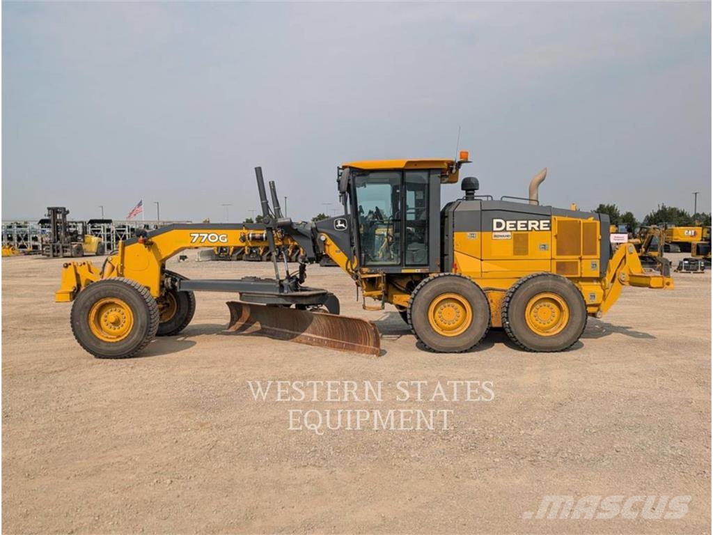 John Deere & CO. JD 770G معدات تمهيد الطرق