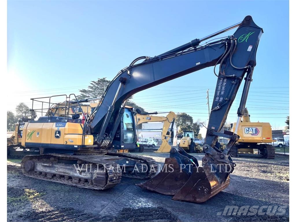John Deere E210LC Excavatoare pe șenile