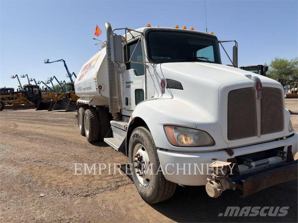 Kenworth (OBSOLETE) 4K TRK AZ Cisternové nákladné vozidlá