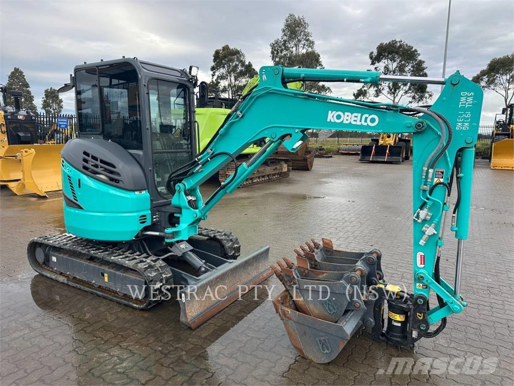 Kobelco / KOBE STEEL LTD SK30SR Roomikekskavaatorid