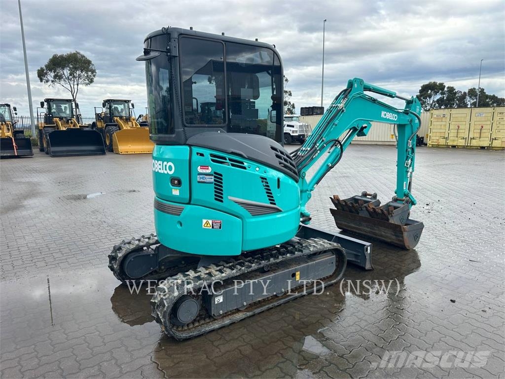 Kobelco / KOBE STEEL LTD SK30SR Roomikekskavaatorid