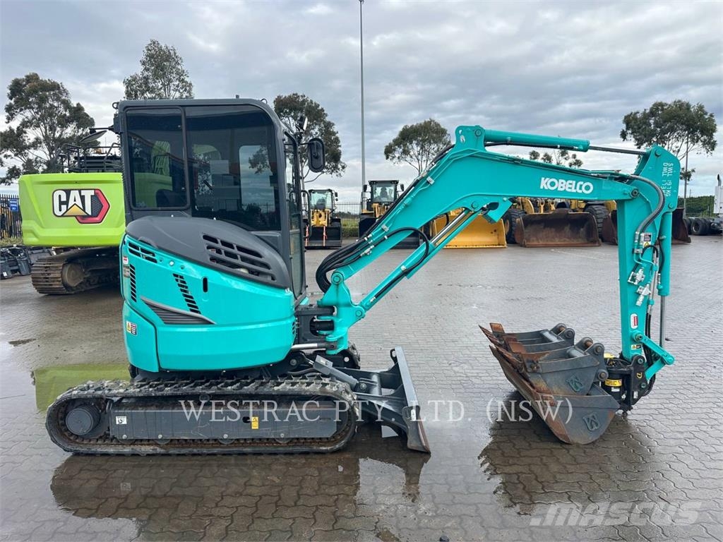 Kobelco / KOBE STEEL LTD SK30SR Roomikekskavaatorid