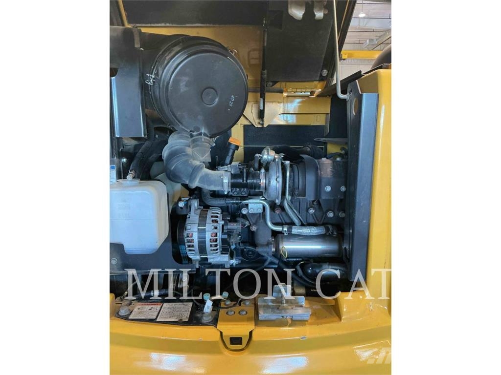 Kobelco / KOBE STEEL LTD SK75SR Lánctalpas kotrók