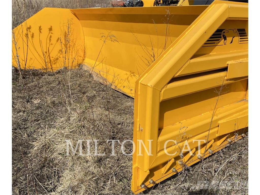 Kodiak TRAILERS INC. 22 KODIAK ADJUSTABLE WING BOX PLOW Snøfresere