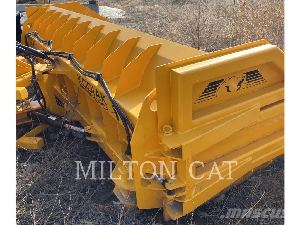 Kodiak TRAILERS INC. 22 KODIAK ADJUSTABLE WING BOX PLOW Snøfresere